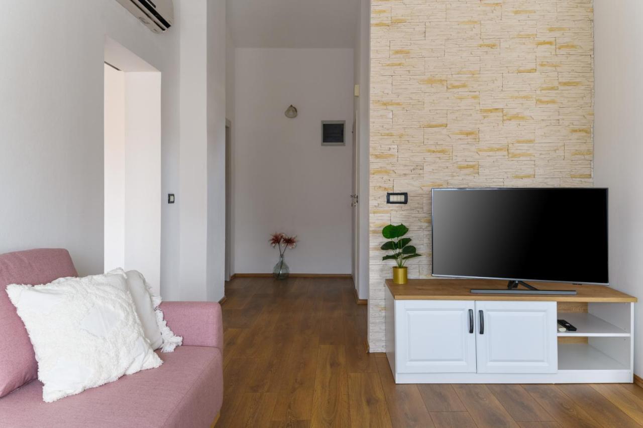 Apartments Perkovic Fažana Esterno foto